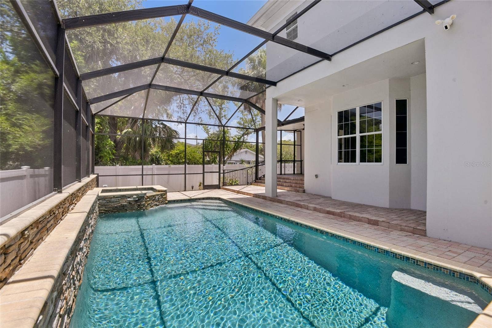 5105 W NEPTUNE WAY, Tampa, FL 33609 5105 W NEPTUNE WAY, Tampa, FL 33609