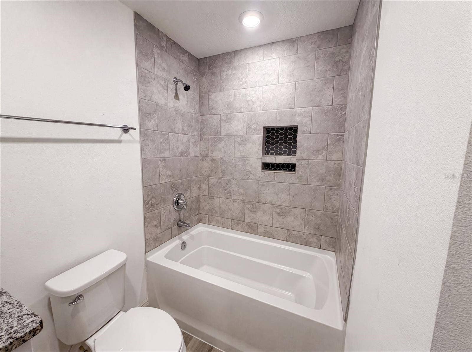 3444 VALEVIEW DRIVE, Apopka, FL 32712 3444 VALEVIEW DRIVE, Apopka, FL 32712
