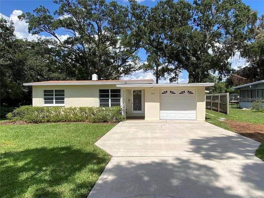 Property photo for 1025 LAKE JESSAMINE DRIVE, Orlando, FL
