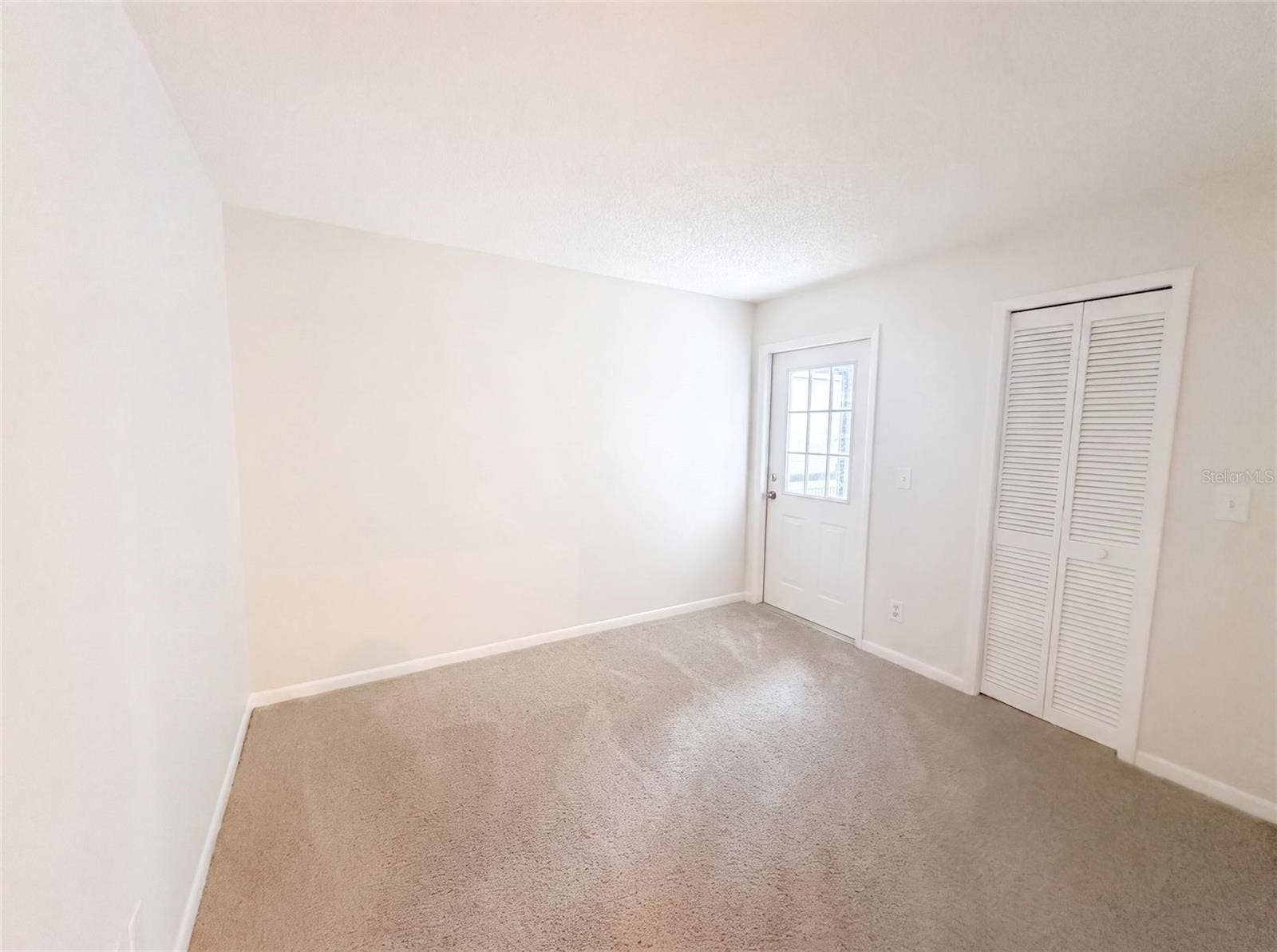 8613 COTTONWAY LANE, Tampa, FL 33635 8613 COTTONWAY LANE, Tampa, FL 33635