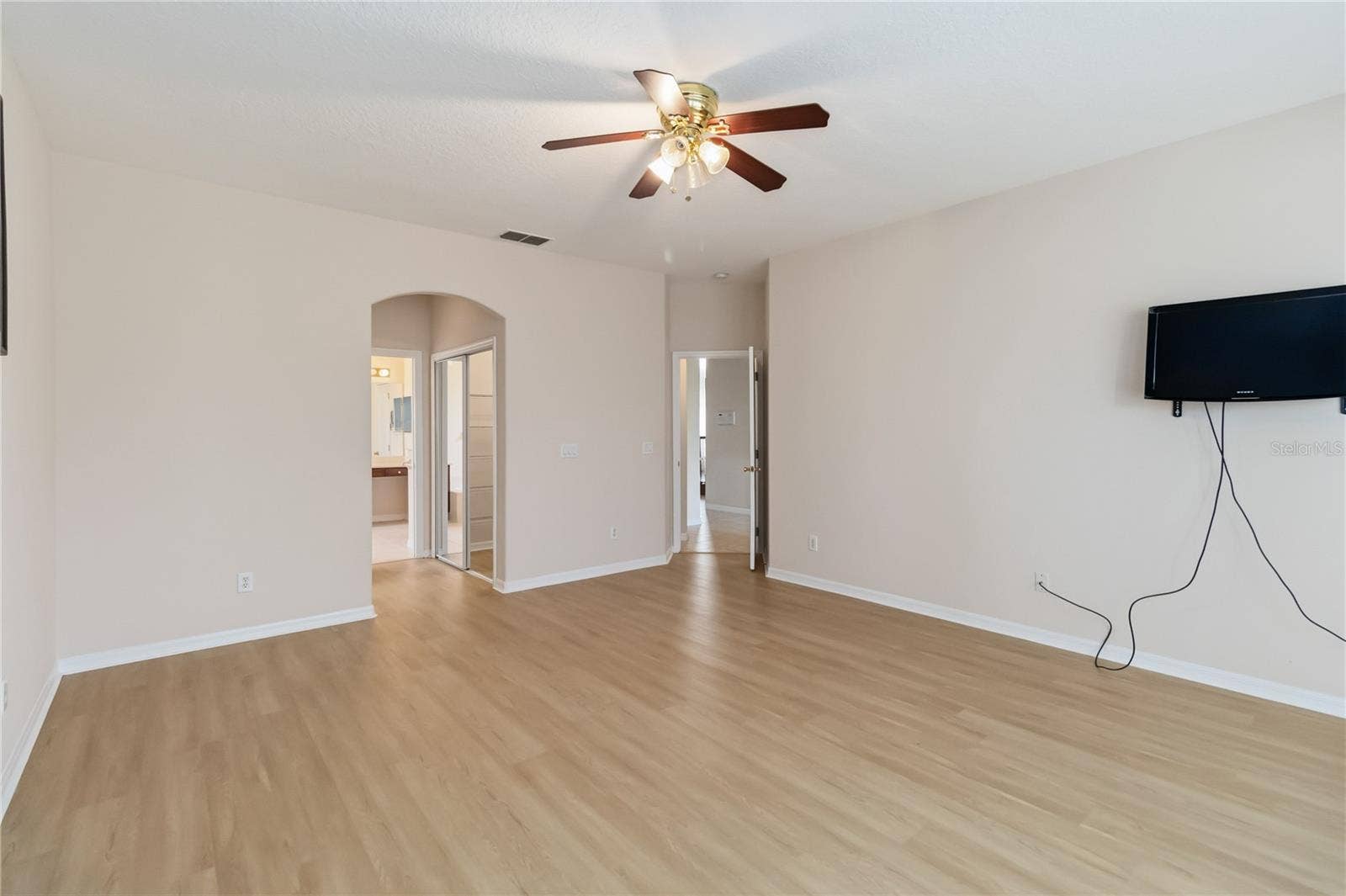 1845 OAK GROVE CHASE DRIVE, Orlando, FL 32820 1845 OAK GROVE CHASE DRIVE, Orlando, FL 32820