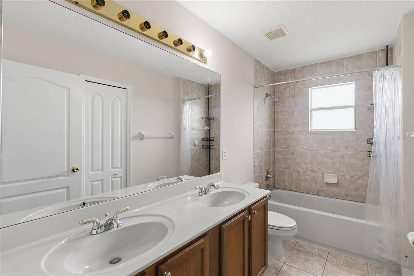1845 OAK GROVE CHASE DRIVE, Orlando, FL 32820 1845 OAK GROVE CHASE DRIVE, Orlando, FL 32820