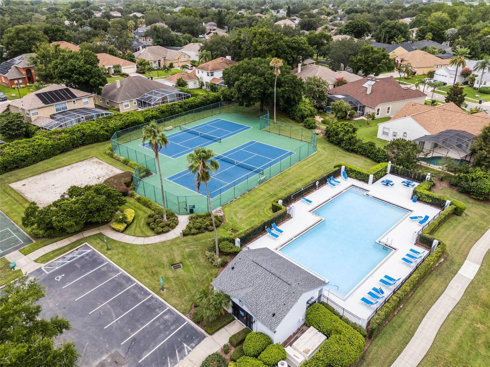 8355 DIAMOND COVE CIRCLE, Orlando, FL 32836 Community Amenities
