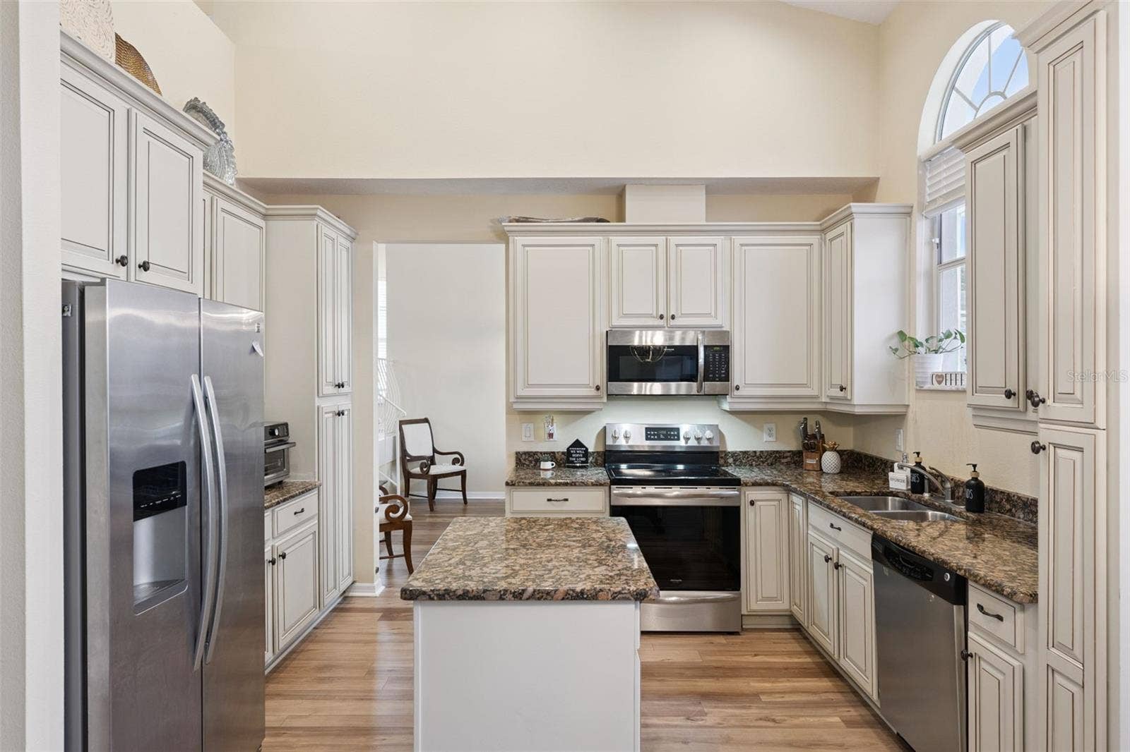 8355 DIAMOND COVE CIRCLE, Orlando, FL 32836 8355 DIAMOND COVE CIRCLE, Orlando, FL 32836