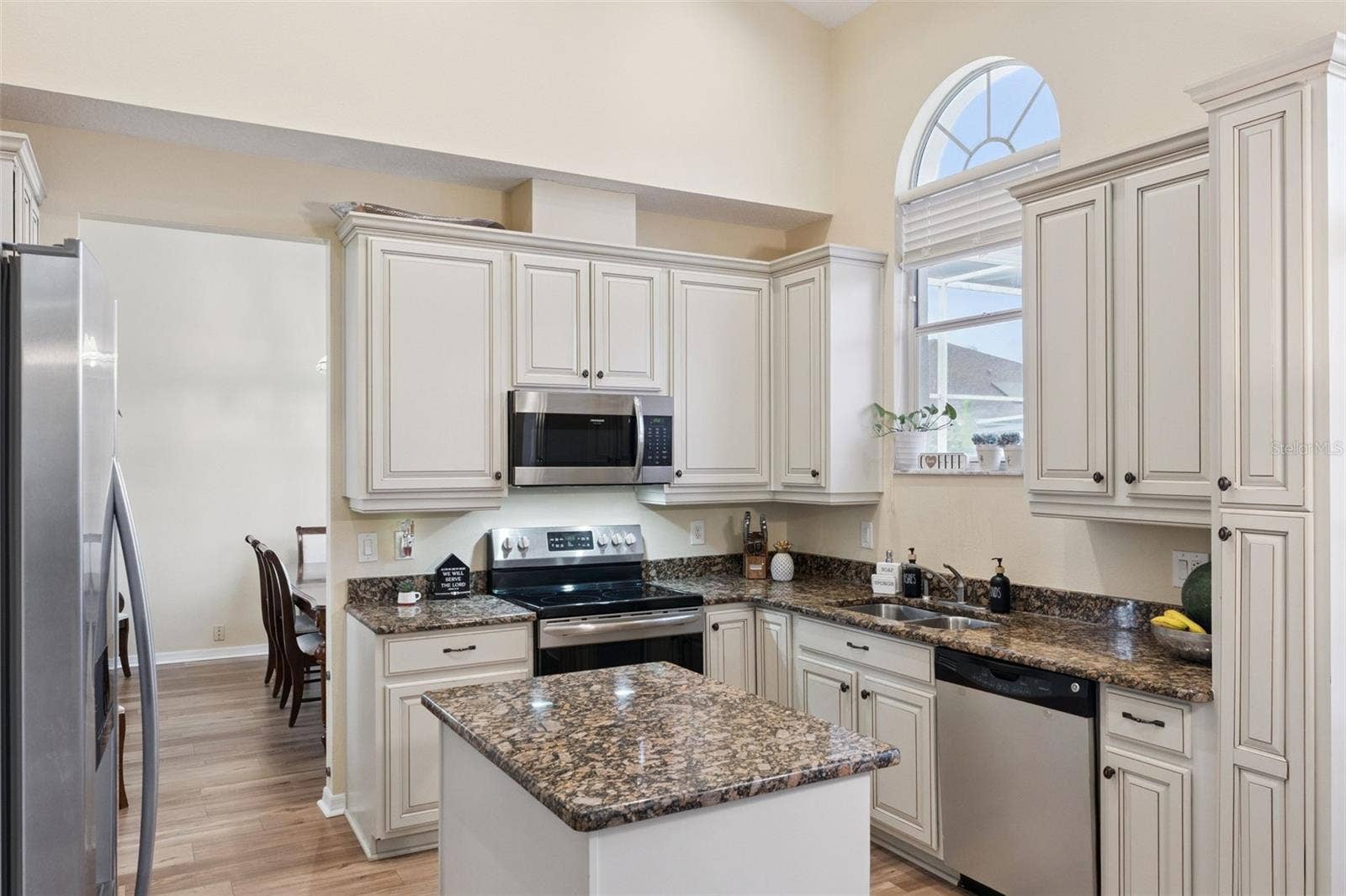 8355 DIAMOND COVE CIRCLE, Orlando, FL 32836 8355 DIAMOND COVE CIRCLE, Orlando, FL 32836