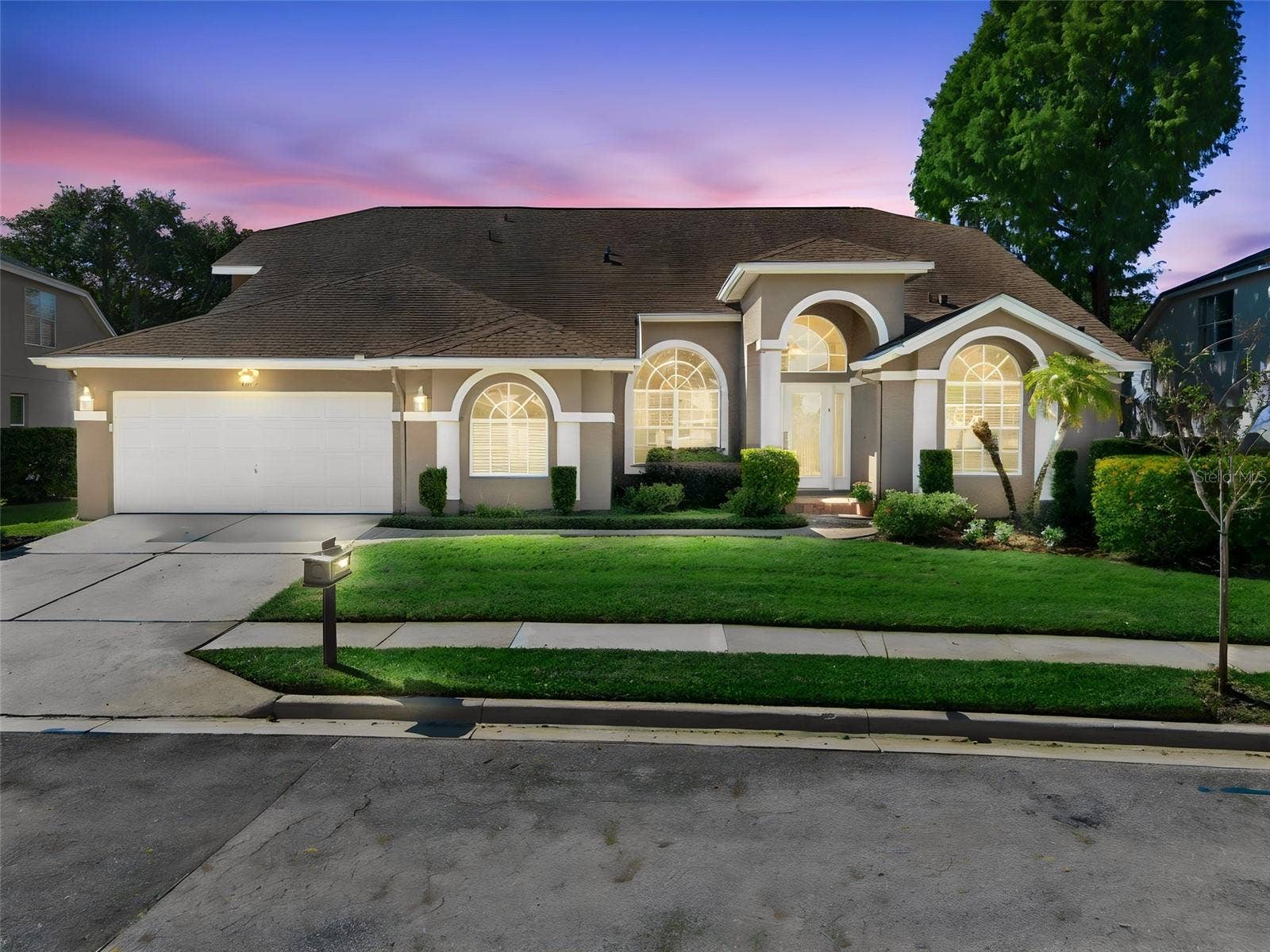 Warm & inviting curb appeal