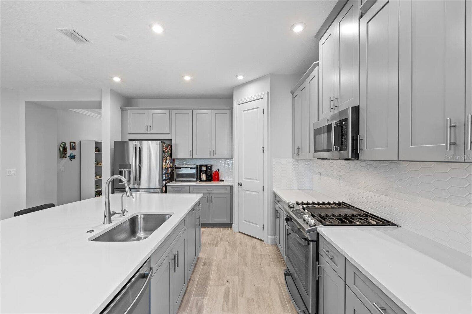 4512 CRESTPOINT WAY, Palmetto, FL 34221 4512 CRESTPOINT WAY, Palmetto, FL 34221