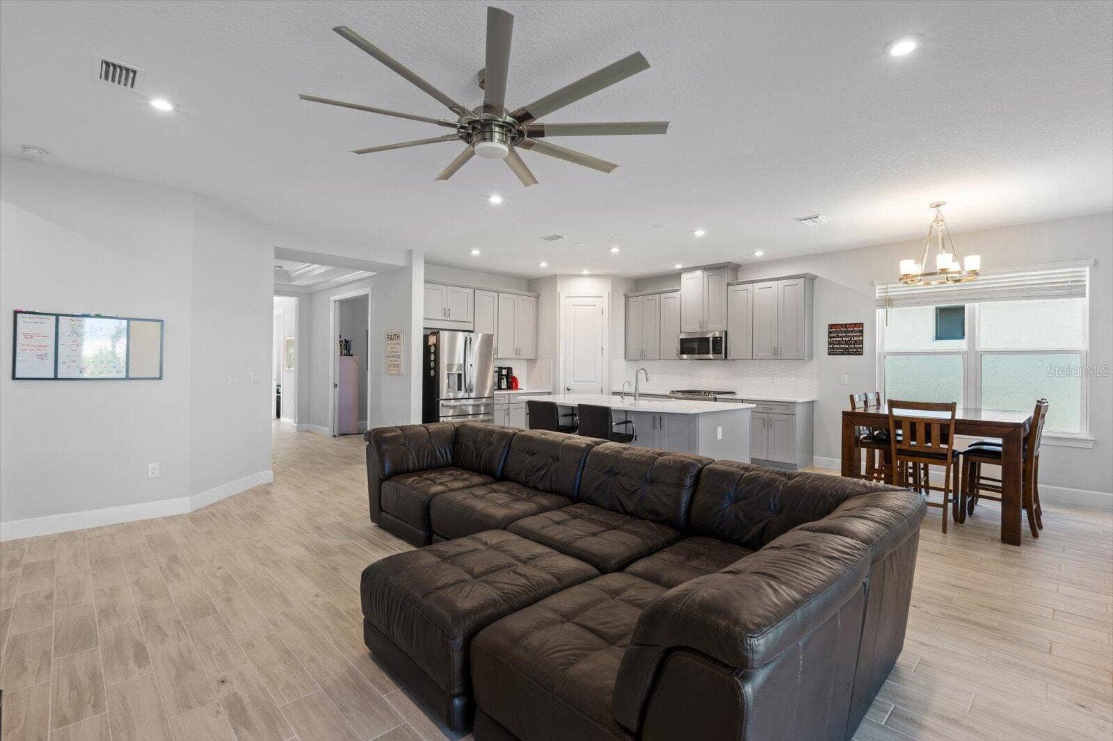 4512 CRESTPOINT WAY, Palmetto, FL 34221 4512 CRESTPOINT WAY, Palmetto, FL 34221