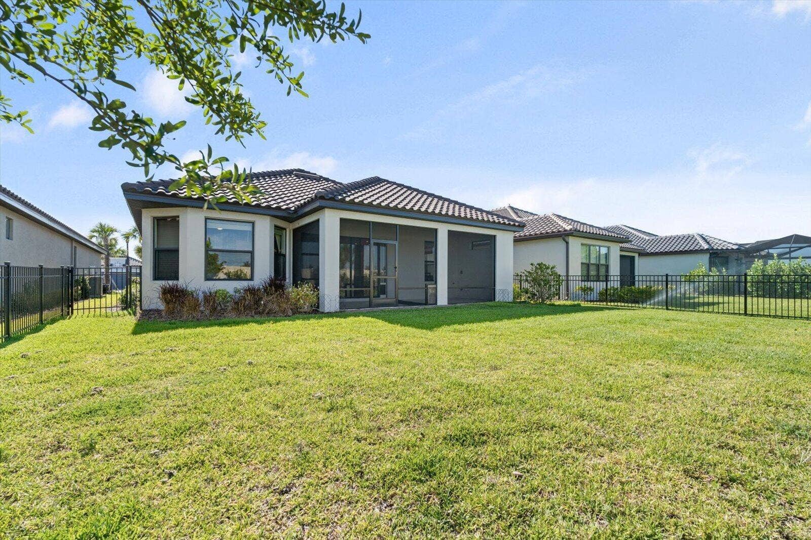4512 CRESTPOINT WAY, Palmetto, FL 34221 4512 CRESTPOINT WAY, Palmetto, FL 34221