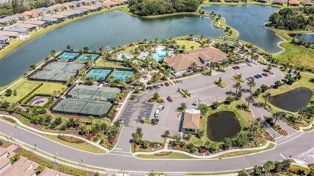 4512 CRESTPOINT WAY, Palmetto, FL 34221 4512 CRESTPOINT WAY, Palmetto, FL 34221