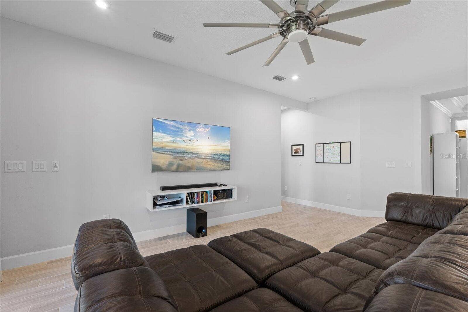 4512 CRESTPOINT WAY, Palmetto, FL 34221 4512 CRESTPOINT WAY, Palmetto, FL 34221