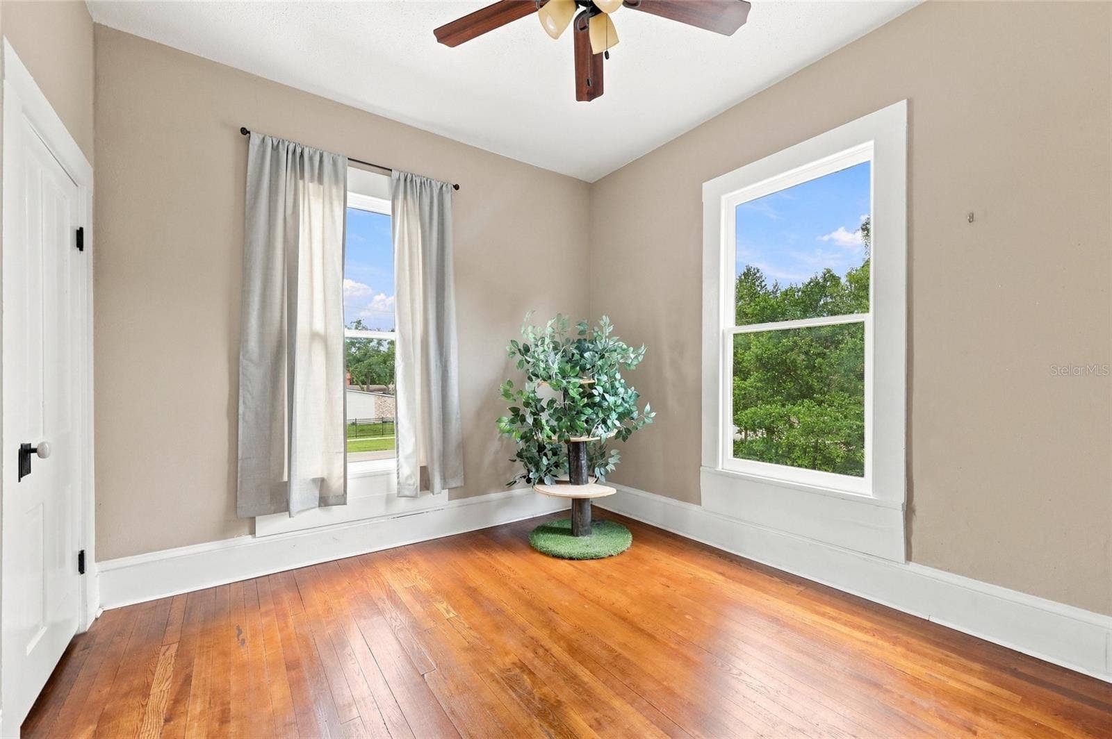 4114 E MICHIGAN STREET, Orlando, FL 32812 4114 E MICHIGAN STREET, Orlando, FL 32812