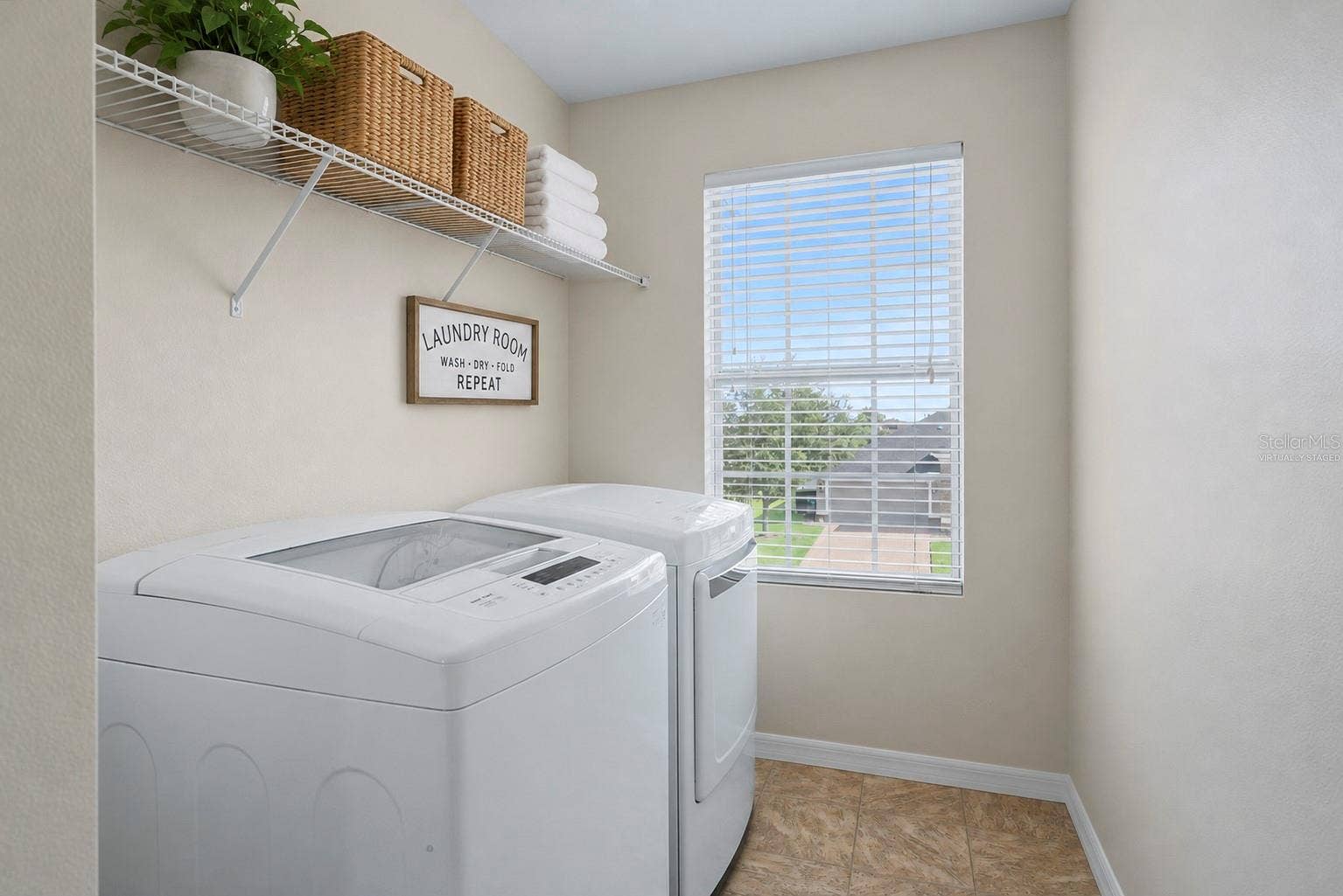 637 GRASSY STONE DRIVE, Winter Garden, FL 34787 Virtually Staged