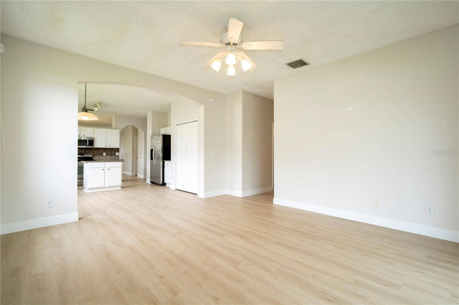 13827 HAWKEYE DRIVE, Orlando, FL 32837
