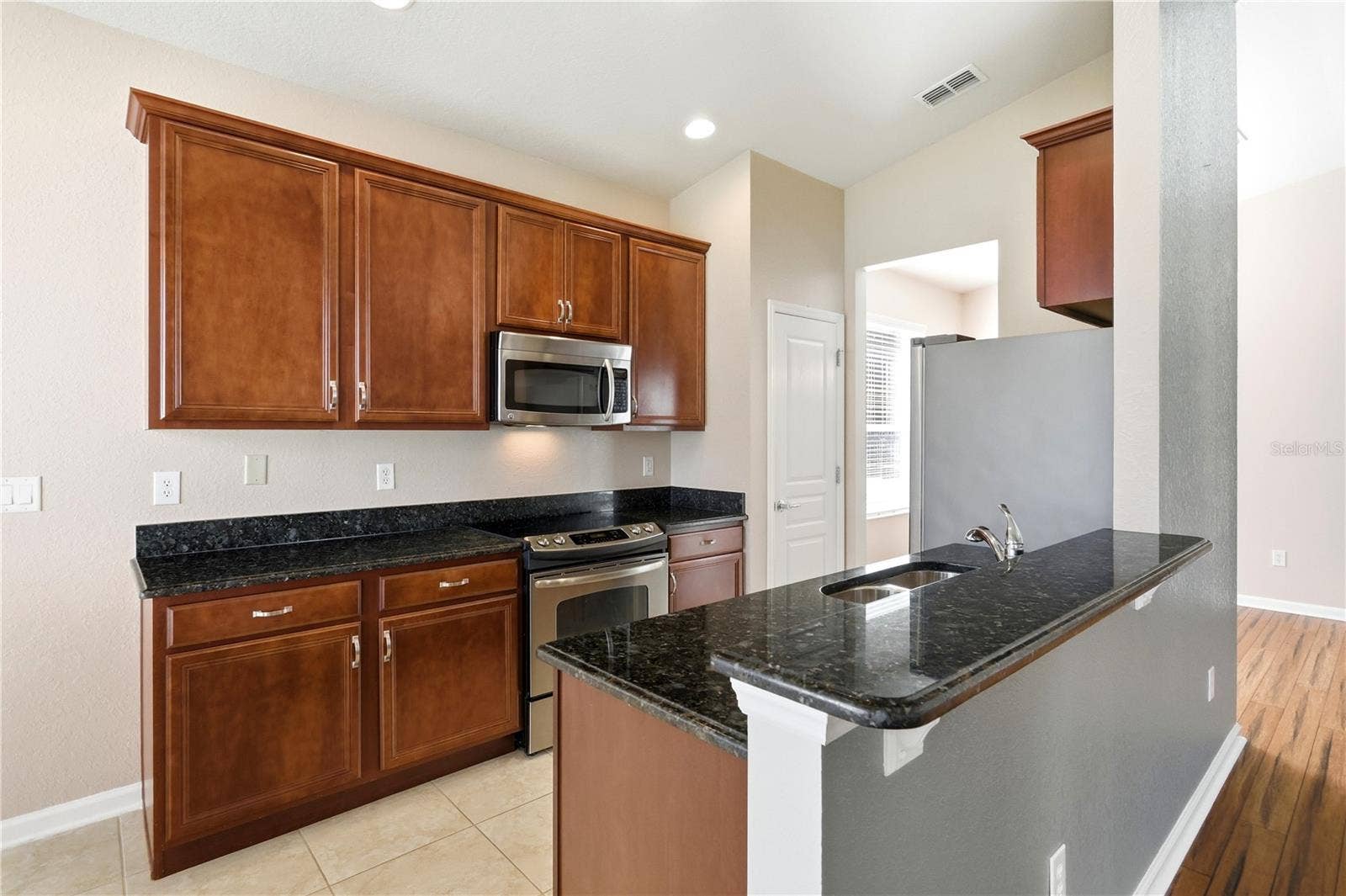 13231 ROXBORO ROAD, Windermere, FL 34786 Kitchen