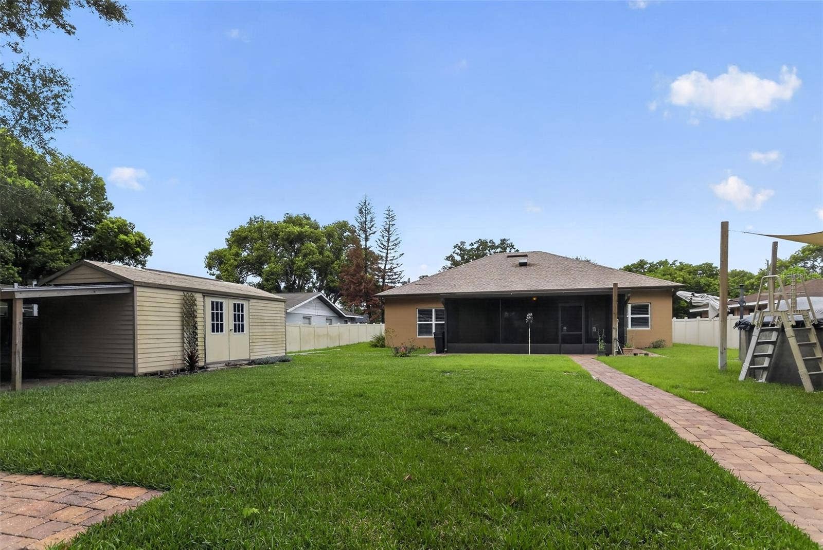 27728 LISA DRIVE, Tavares, FL 32778