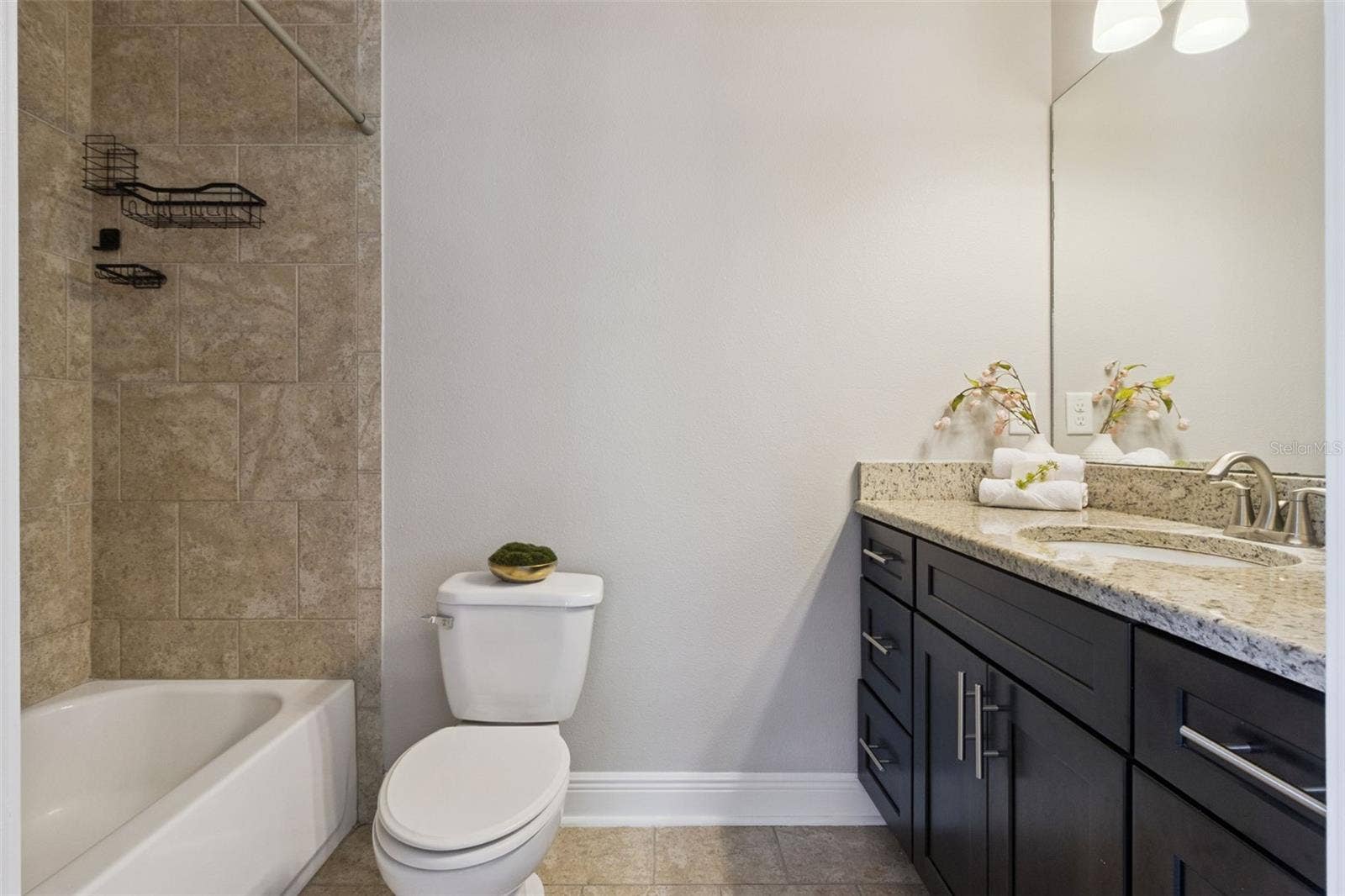 2544 MAYER STREET, Orlando, FL 32806 2546 primary ensuite