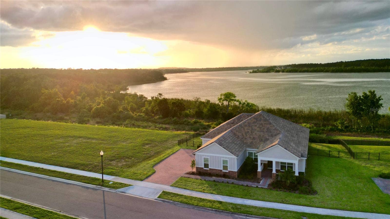 17854 HITHER HILLS CIRCLE, Winter Garden, FL 34787 17854 HITHER HILLS CIRCLE, Winter Garden, FL 34787