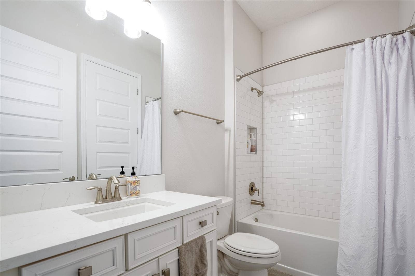 17854 HITHER HILLS CIRCLE, Winter Garden, FL 34787 17854 HITHER HILLS CIRCLE, Winter Garden, FL 34787