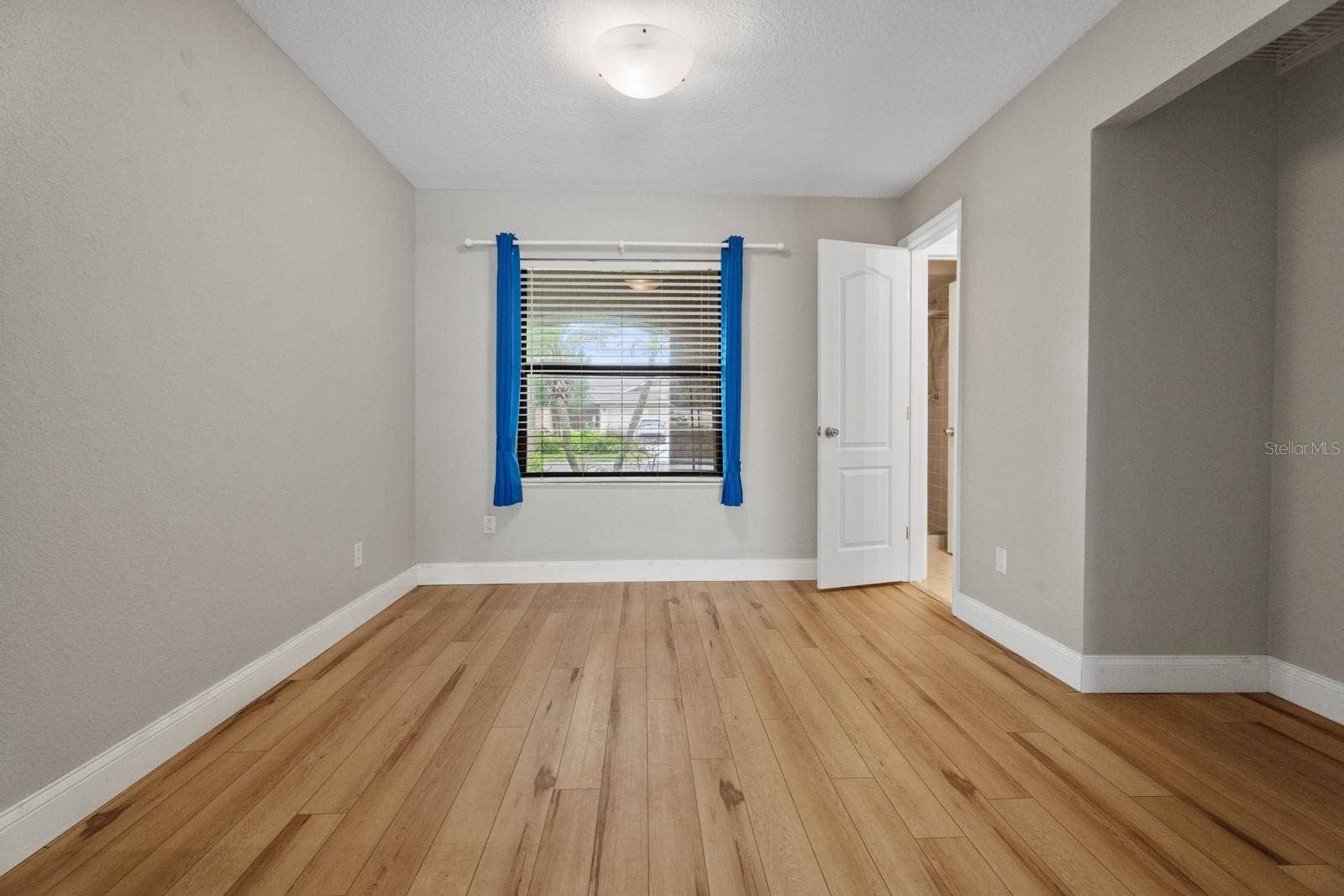 7437 PINEMOUNT DRIVE, Orlando, FL 32819
