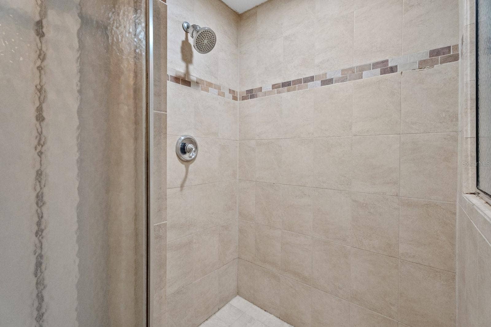 7437 PINEMOUNT DRIVE, Orlando, FL 32819