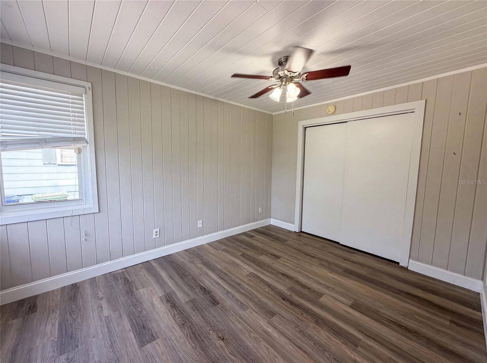 1521 W RIVER SHORE WAY, Tampa, FL 33603 1521 W RIVER SHORE WAY, Tampa, FL 33603