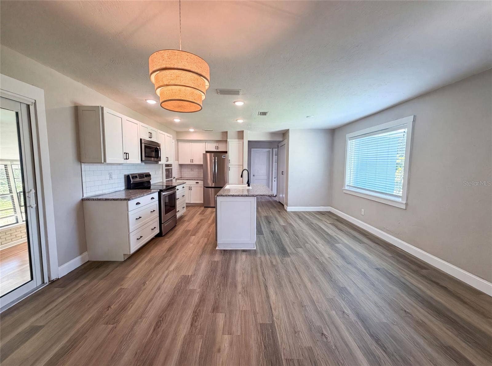 1521 W RIVER SHORE WAY, Tampa, FL 33603 1521 W RIVER SHORE WAY, Tampa, FL 33603