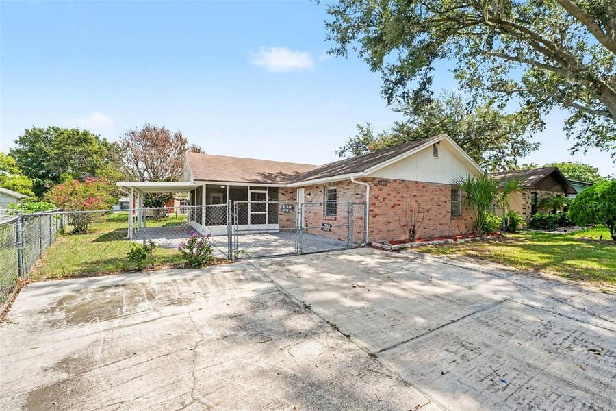 Property photo for 2047 SOMERVILLE DRIVE N, Lakeland, FL