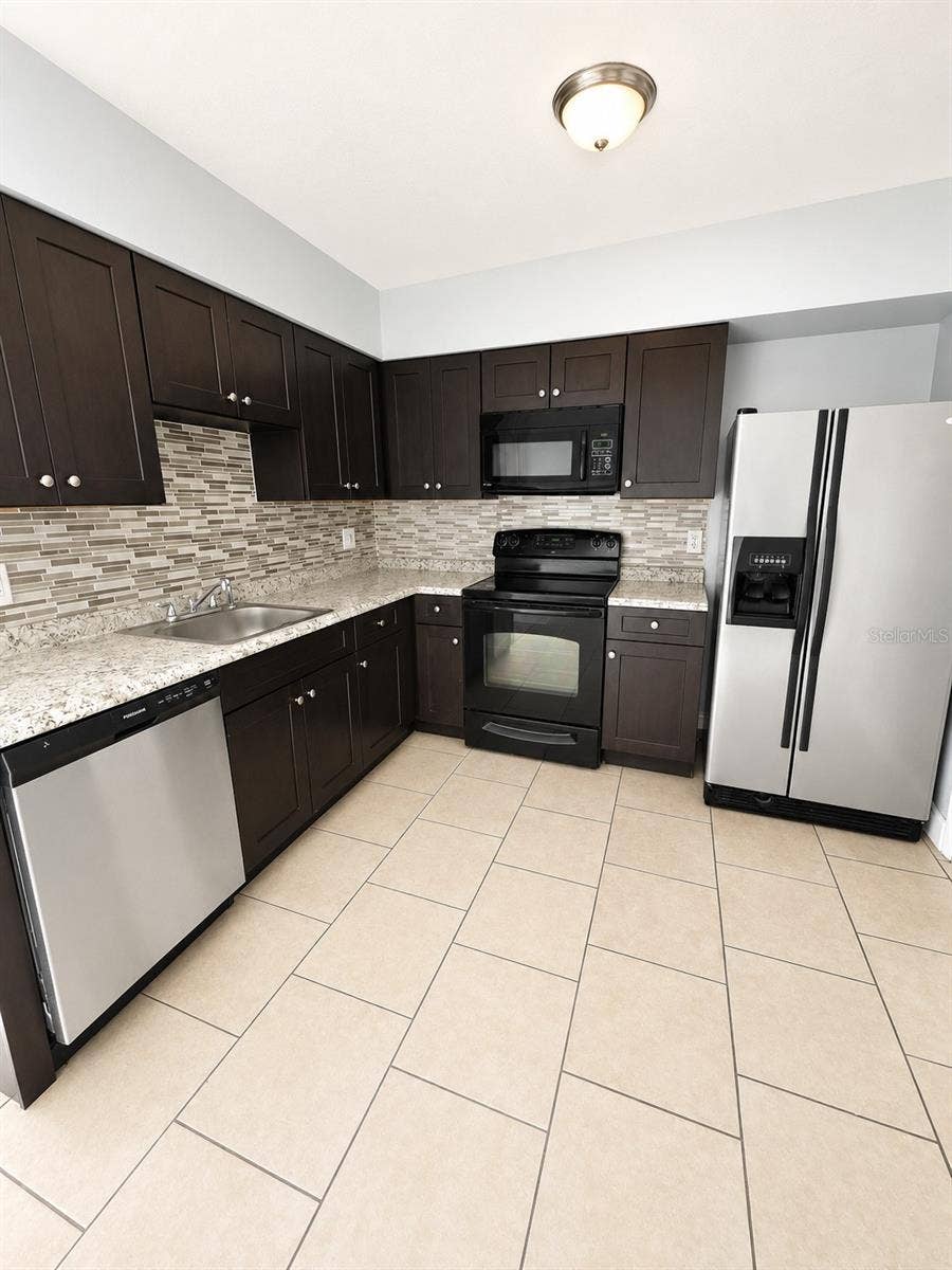 4001 WOODFERN DRIVE, #C1, Orlando, FL 32839 Kitchen