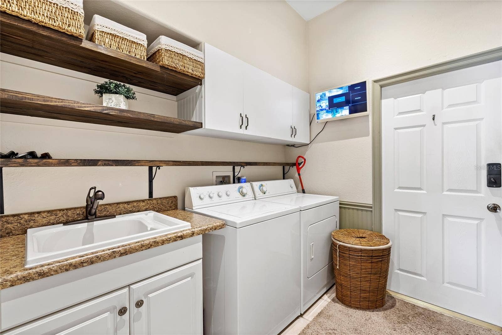 5713 LIBERTY GARDEN COURT, Orlando, FL 32819 5713 LIBERTY GARDEN COURT, Orlando, FL 32819