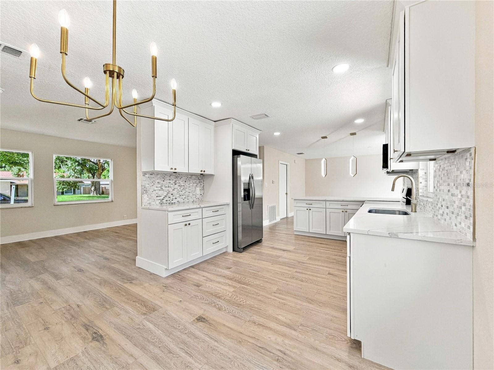 7015 CRESTLAKE DRIVE, Orlando, FL 32819 7015 CRESTLAKE DRIVE, Orlando, FL 32819