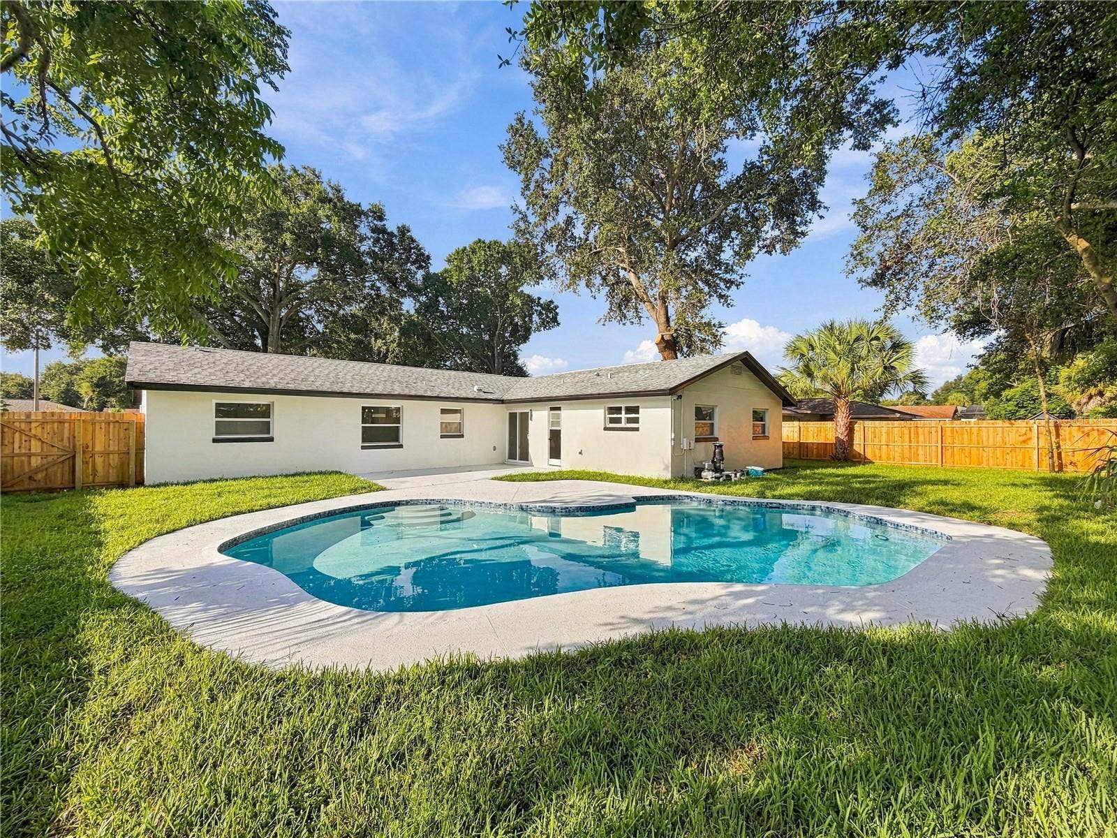 7015 CRESTLAKE DRIVE, Orlando, FL 32819 7015 CRESTLAKE DRIVE, Orlando, FL 32819