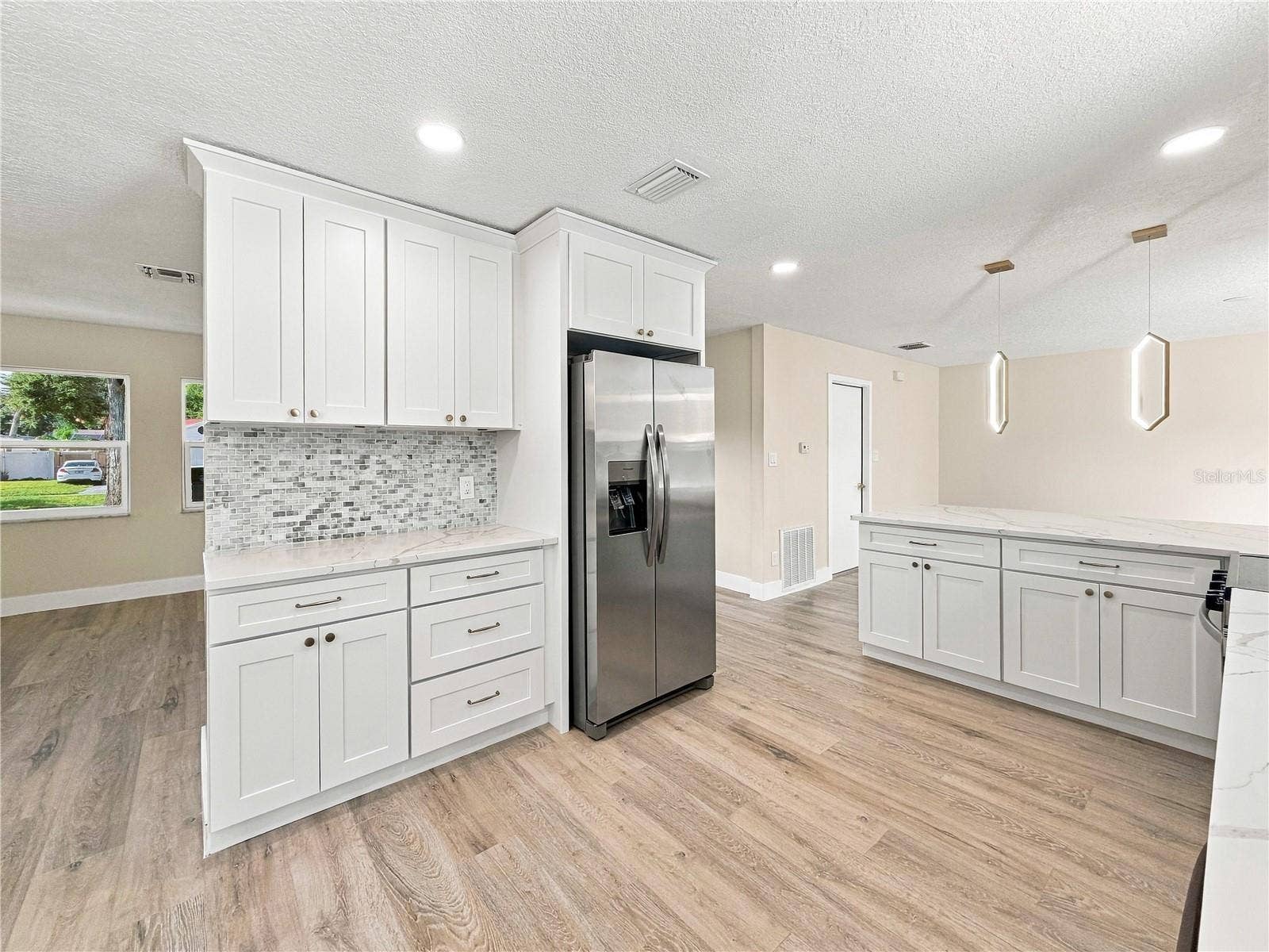 7015 CRESTLAKE DRIVE, Orlando, FL 32819 7015 CRESTLAKE DRIVE, Orlando, FL 32819