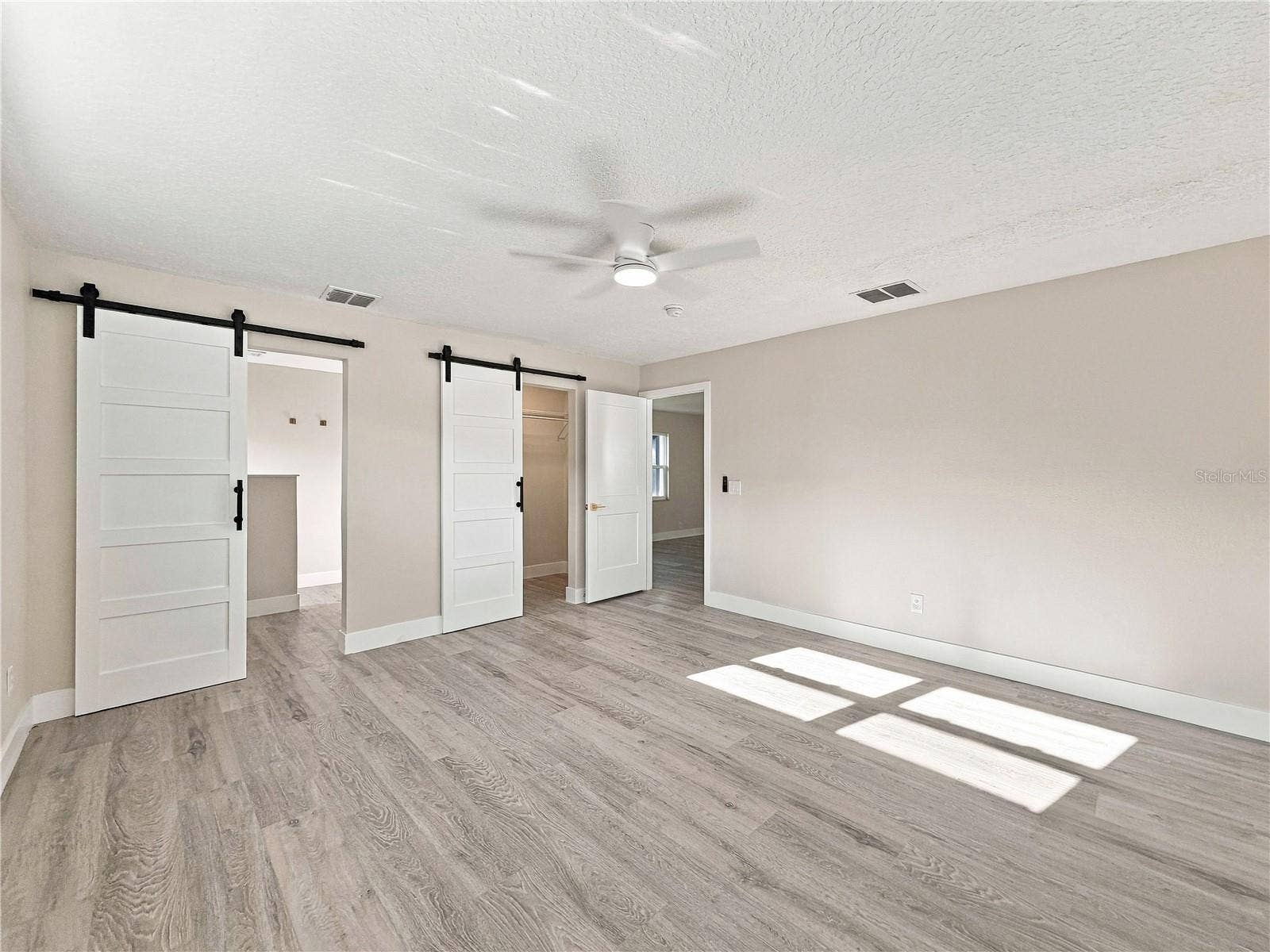 7015 CRESTLAKE DRIVE, Orlando, FL 32819 7015 CRESTLAKE DRIVE, Orlando, FL 32819