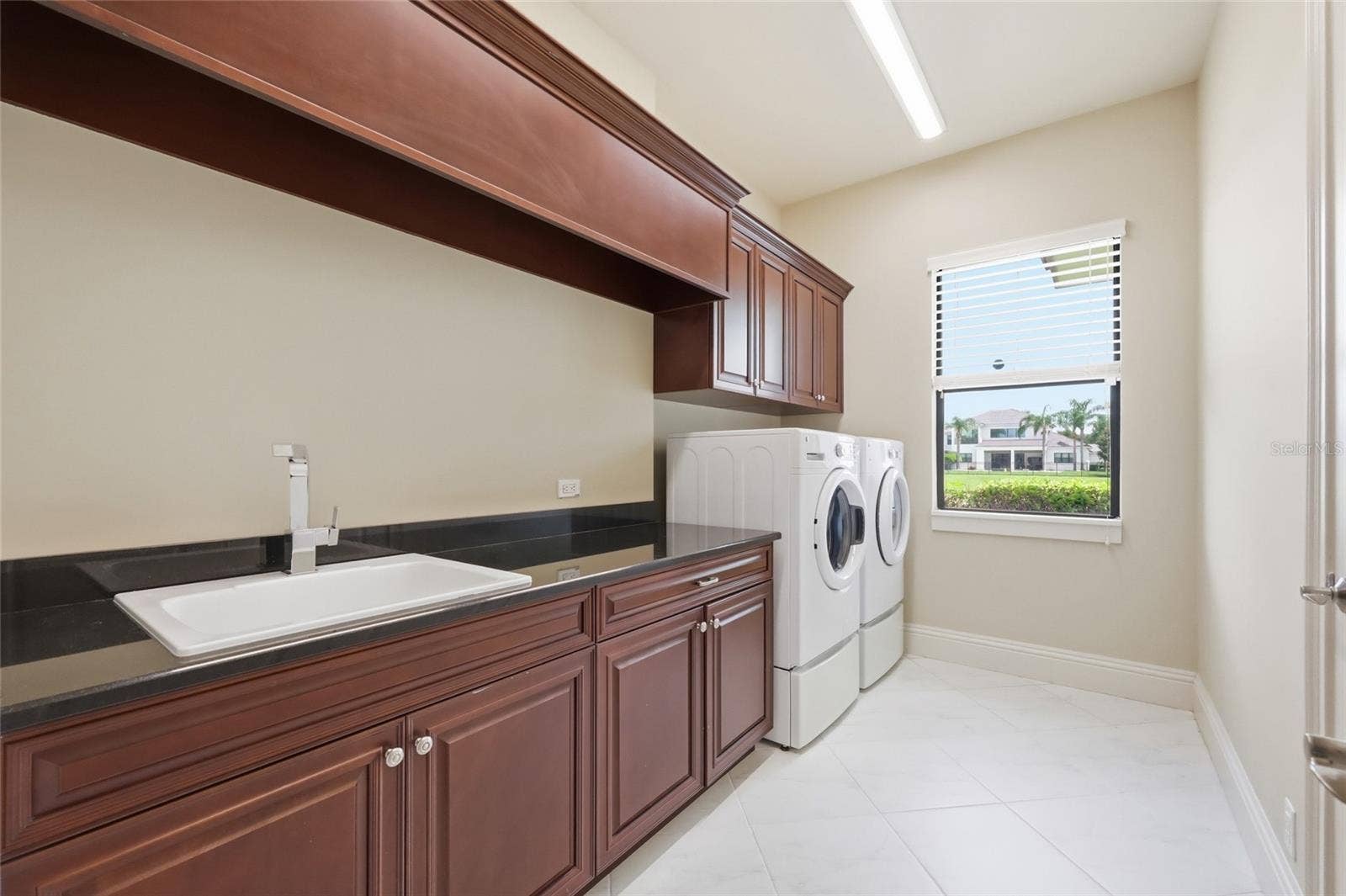 12102 MONTALCINO CIRCLE, Windermere, FL 34786 12102 MONTALCINO CIRCLE, Windermere, FL 34786