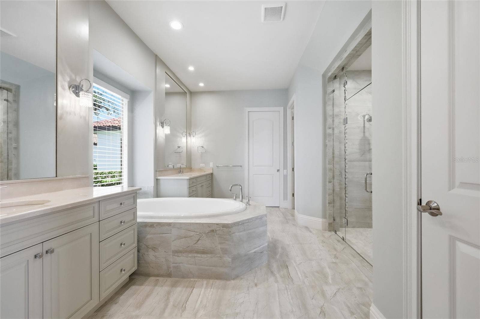 12102 MONTALCINO CIRCLE, Windermere, FL 34786 12102 MONTALCINO CIRCLE, Windermere, FL 34786