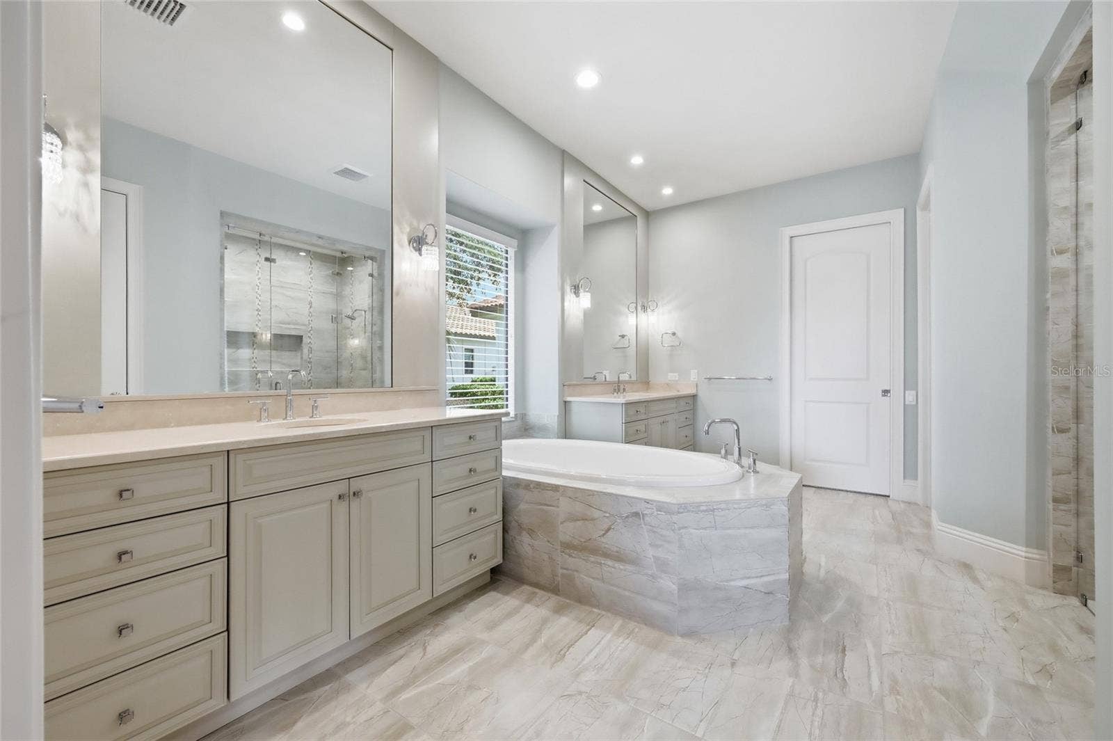 12102 MONTALCINO CIRCLE, Windermere, FL 34786 12102 MONTALCINO CIRCLE, Windermere, FL 34786