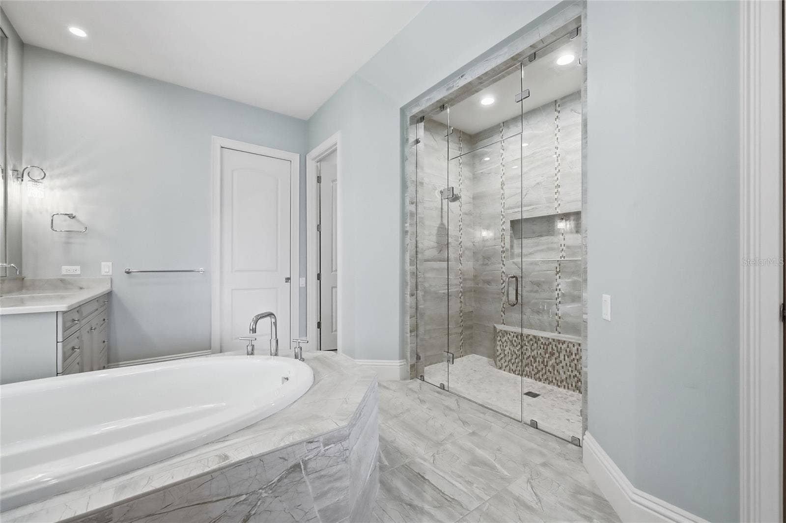12102 MONTALCINO CIRCLE, Windermere, FL 34786 12102 MONTALCINO CIRCLE, Windermere, FL 34786