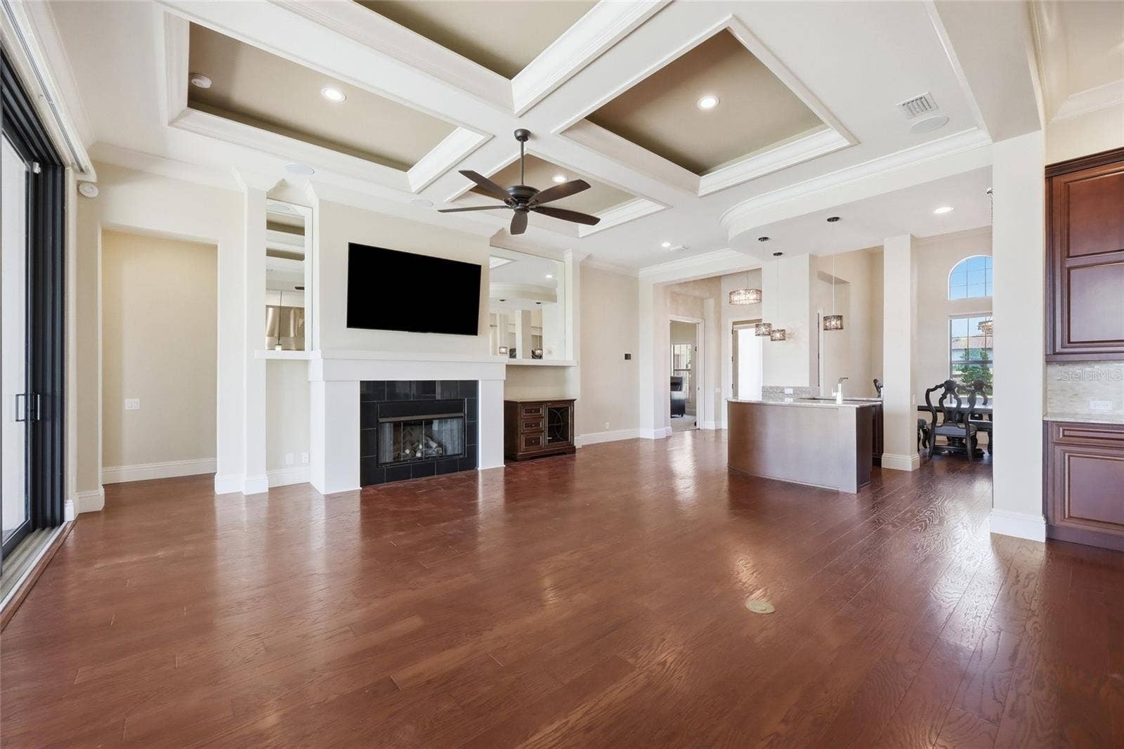 12102 MONTALCINO CIRCLE, Windermere, FL 34786 12102 MONTALCINO CIRCLE, Windermere, FL 34786