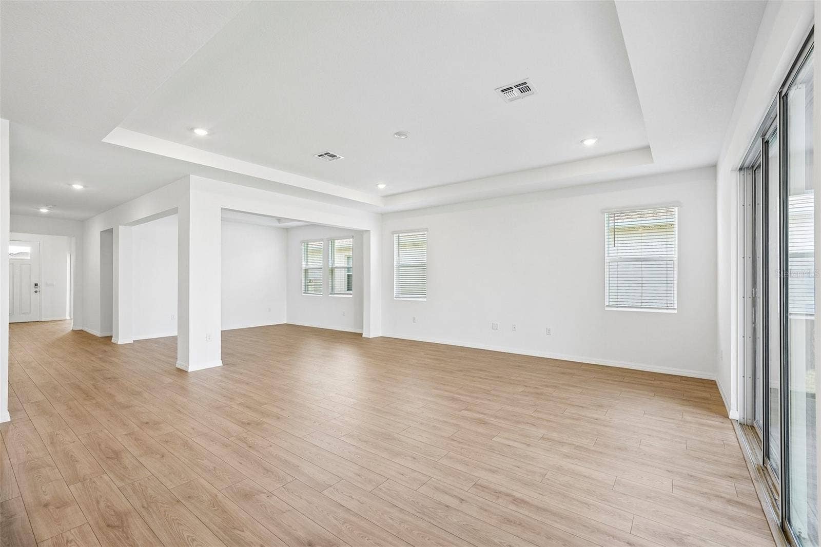 2265 HAMDEN WAY, Mount Dora, FL 32757 2265 HAMDEN WAY, Mount Dora, FL 32757