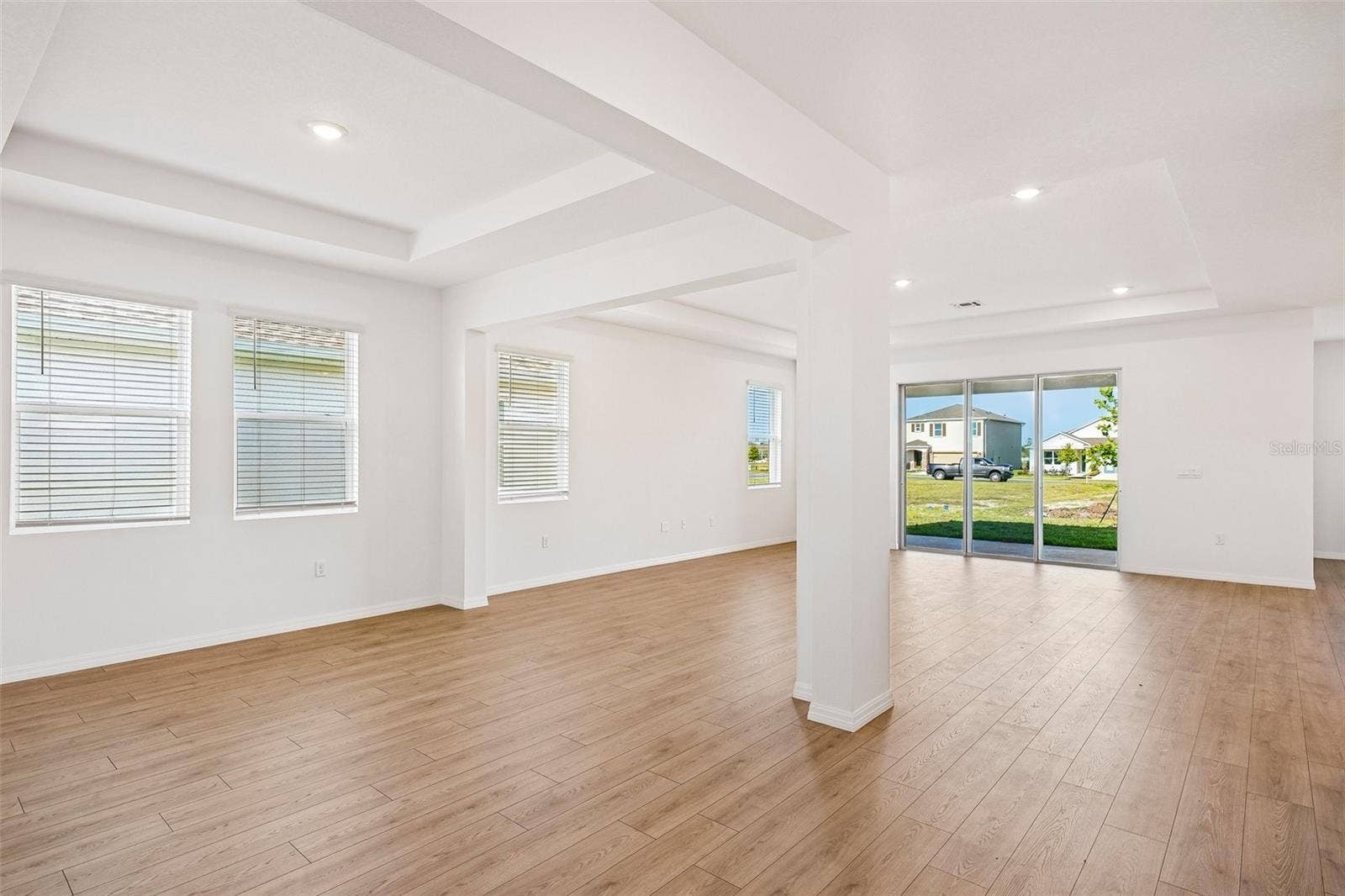 2265 HAMDEN WAY, Mount Dora, FL 32757 2265 HAMDEN WAY, Mount Dora, FL 32757