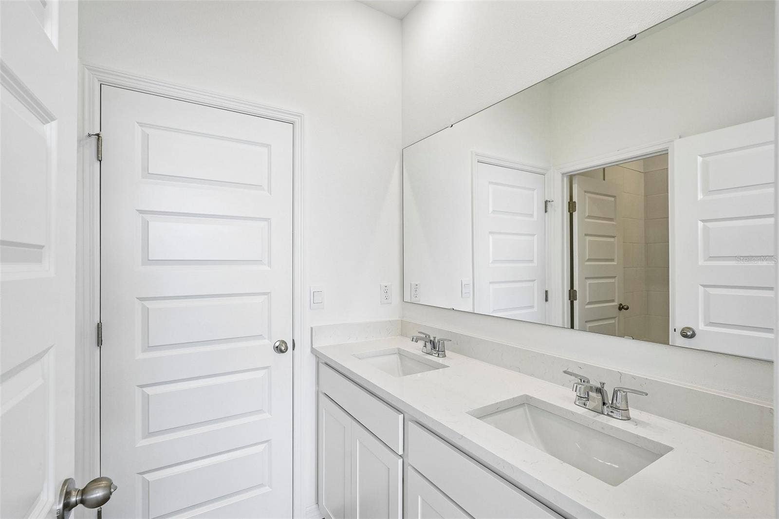 2265 HAMDEN WAY, Mount Dora, FL 32757 2265 HAMDEN WAY, Mount Dora, FL 32757