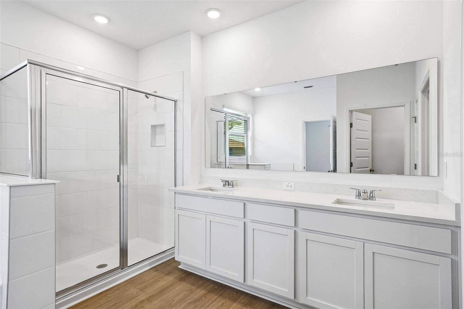 2265 HAMDEN WAY, Mount Dora, FL 32757 2265 HAMDEN WAY, Mount Dora, FL 32757