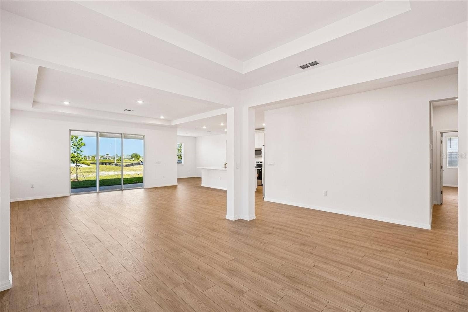 2265 HAMDEN WAY, Mount Dora, FL 32757 2265 HAMDEN WAY, Mount Dora, FL 32757