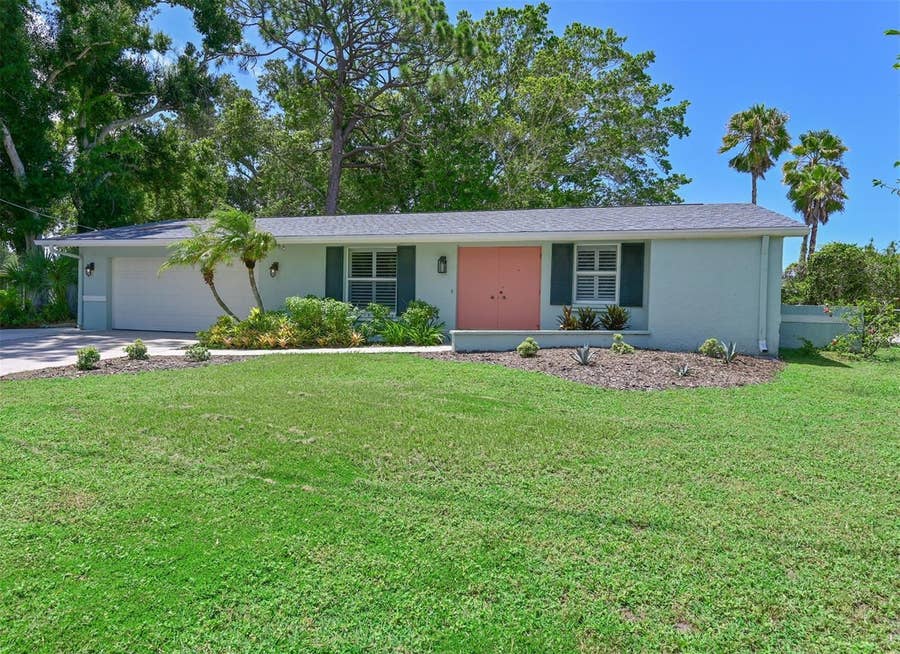 Property photo for 3472 QUEENS STREET, Sarasota, FL