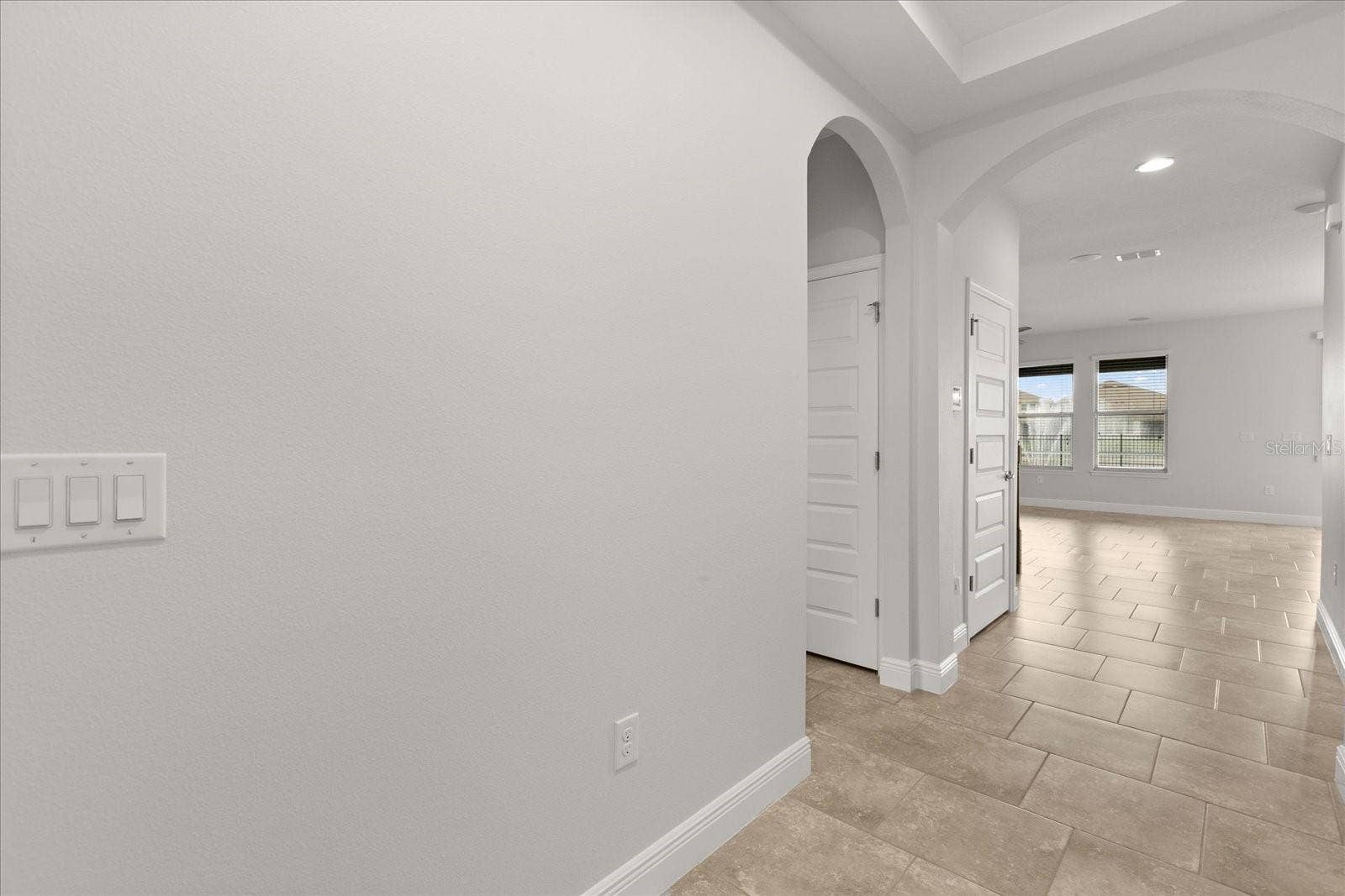 16124 AZURE KEY STREET, Winter Garden, FL 34787 Front Entrance Hallway