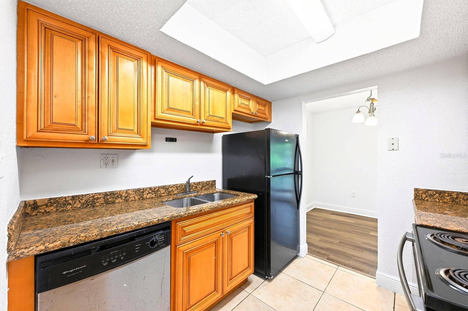 4737 S TEXAS AVENUE, #4737D, Orlando, FL 32839 Plenty of counter space