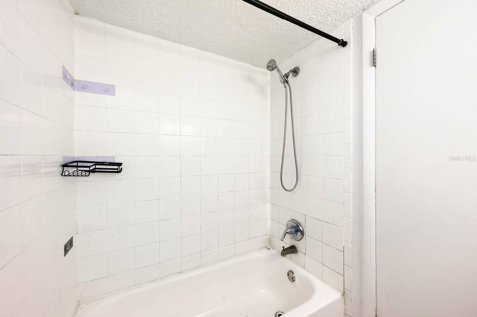 4737 S TEXAS AVENUE, #4737D, Orlando, FL 32839 Soaking tub