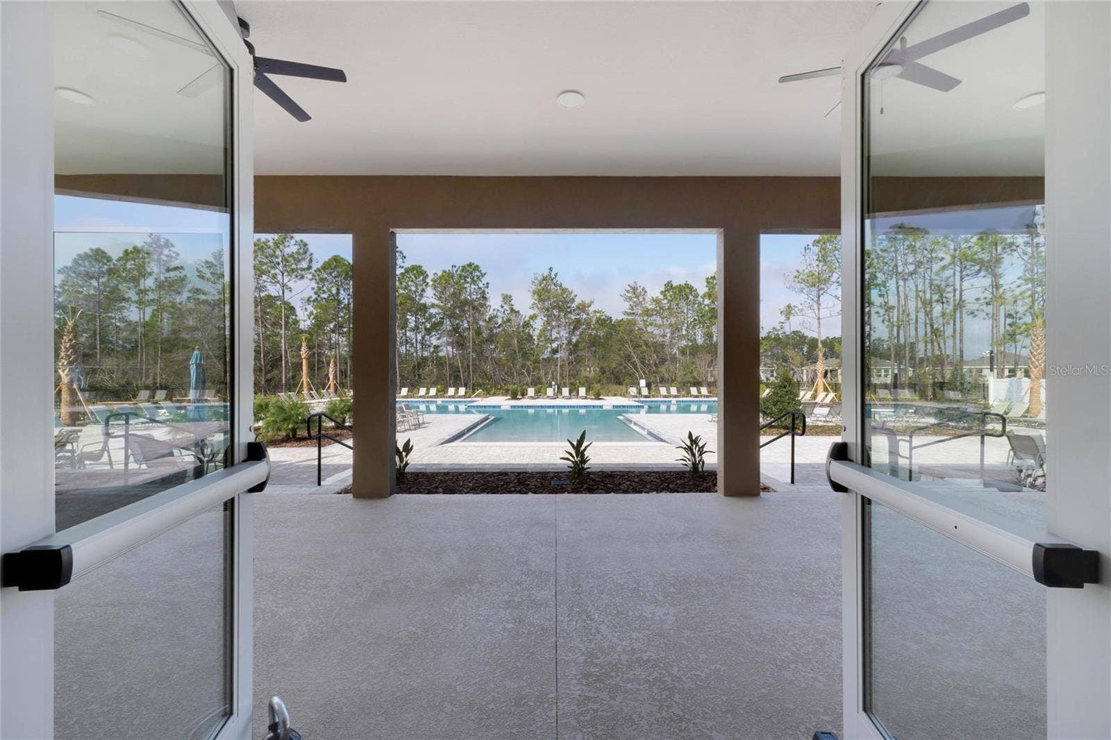 3033 KINGSMAN TRAIL, Ormond Beach, FL 32174 3033 KINGSMAN TRAIL, Ormond Beach, FL 32174