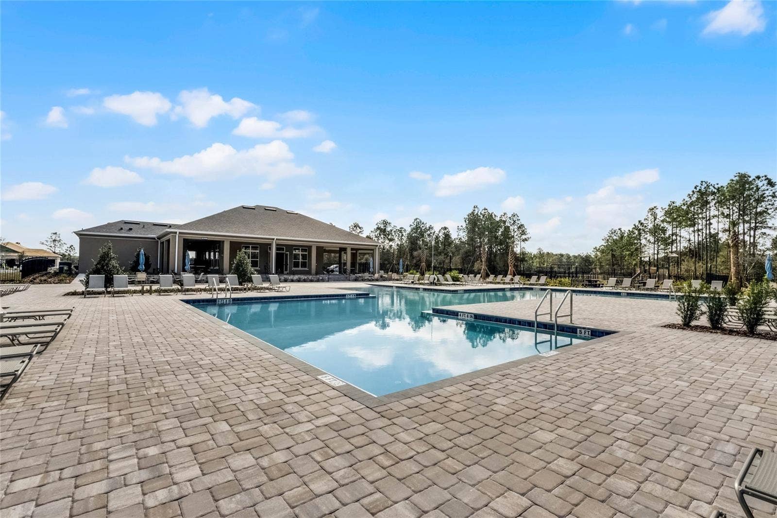 3033 KINGSMAN TRAIL, Ormond Beach, FL 32174 3033 KINGSMAN TRAIL, Ormond Beach, FL 32174